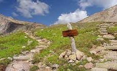 Moutain path with sign in Rocky Mountain National Park